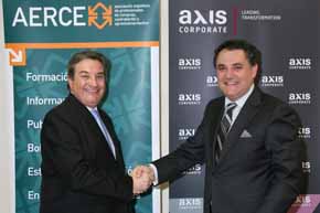 Juan José Jiménez, presidente de AERCE, y Casimiro Gracia, socio presidente de AXIS CORPORATE